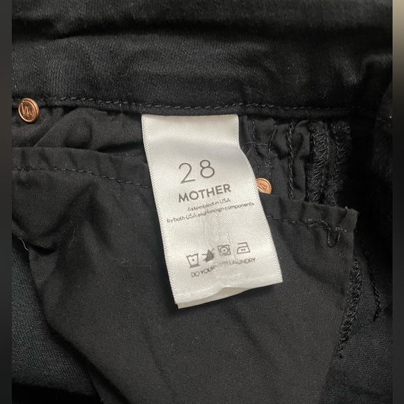 Mother High Waisted Looker Kitty Glitter Jeans
Size 28 - Picture 4 of 7